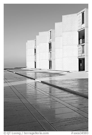 Cubist Laboratory blocks reflected in courtyard marble, Salk Institute. La Jolla, San Diego, California, USA