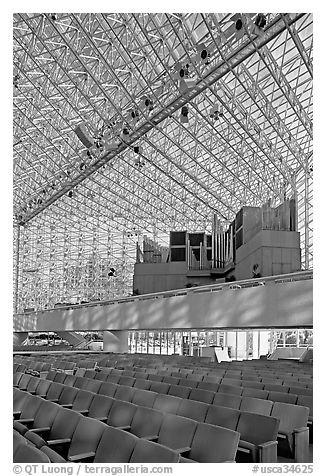 16000-pipe organ inside the Crystal Cathedral. Garden Grove, Orange County, California, USA (black and white)