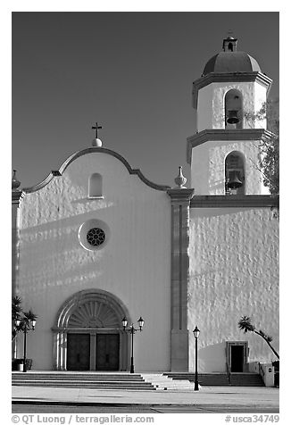 Mission basilica,  afternoon. San Juan Capistrano, Orange County, California, USA (black and white)