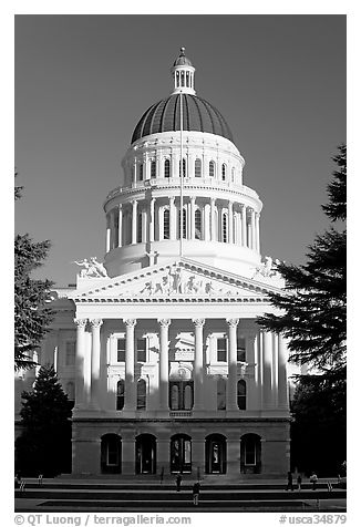 State Capitol of California, late afternoon. Sacramento, California, USA (black and white)