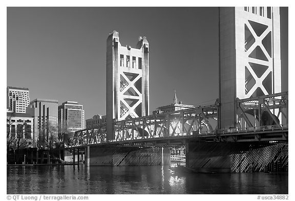Tower bridge, a 1935 drawbridge, late afternoon. Sacramento, California, USA (black and white)