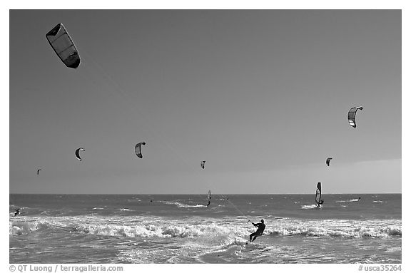 Kite surfing and wind surfing, Waddell Creek Beach. California, USA