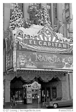 Spanish colonial facade of the El Capitan theatre. Hollywood, Los Angeles, California, USA