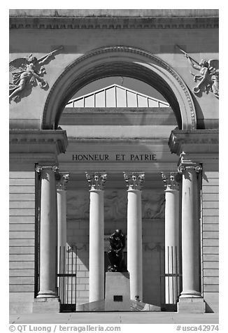 The Thinker by Rodin in front of Palace of the Legion of Honor museum, Lincoln Park. San Francisco, California, USA (black and white)