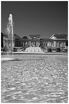Fountain and Palace of the Legion of Honor, Lincoln Park. San Francisco, California, USA (black and white)