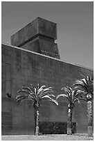 Hamon Tower and M H De Young memorial museum. San Francisco, California, USA (black and white)