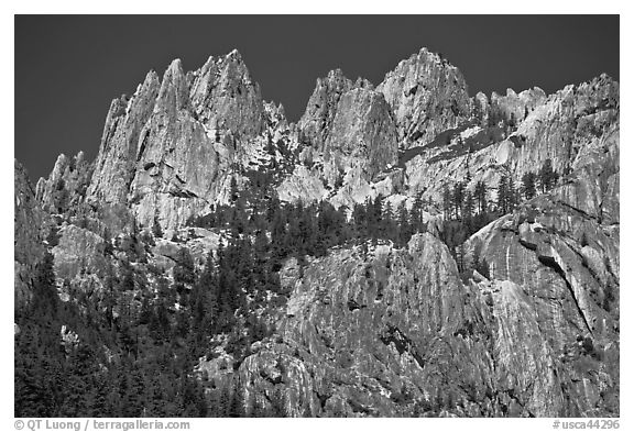 Castle Crags, Castle Crags SP. California, USA
