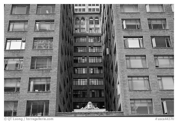 Downtown old high rise building. Oakland, California, USA (black and white)