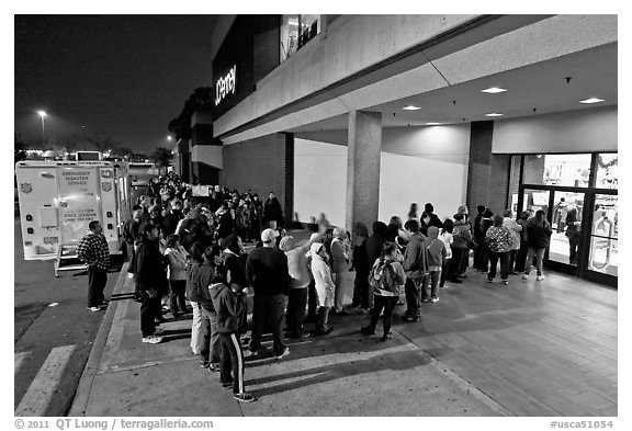 Line outside store on Black Friday. San Jose, California, USA (black and white)
