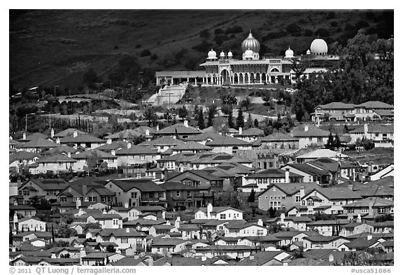 Residences and Sikh temple. San Jose, California, USA (black and white)