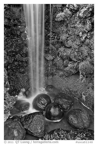 Waterfall and round rocks, Hakone gardens. Saragota,  California, USA
