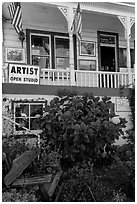 Art gallery, Sausalito. California, USA ( black and white)
