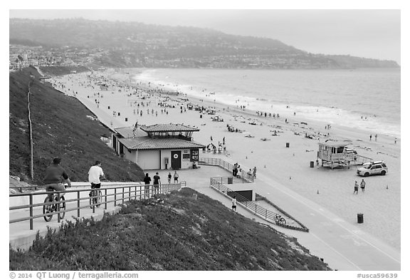 Beach from access ramp, Redondo Beach. Los Angeles, California, USA (black and white)