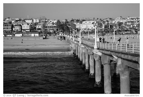 View from pier, Manhattan Beach. Los Angeles, California, USA (black and white)