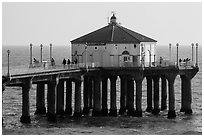 Aquarium and cafe on pier, Manhattan Beach. Los Angeles, California, USA ( black and white)