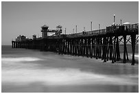 Oceanside Pier. California, USA ( black and white)