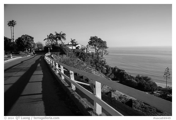 Residential street overlooking Pacific Ocean, Malibu. Los Angeles, California, USA (black and white)