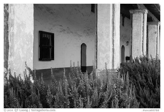 Flowers and gallery, La Purísima Mission. Lompoc, California, USA (black and white)