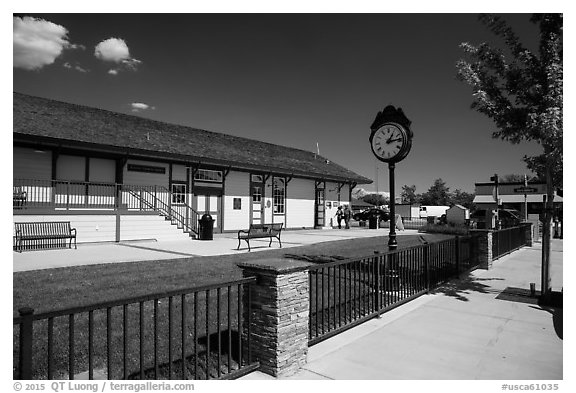 Train station, Tehachapi. California, USA (black and white)