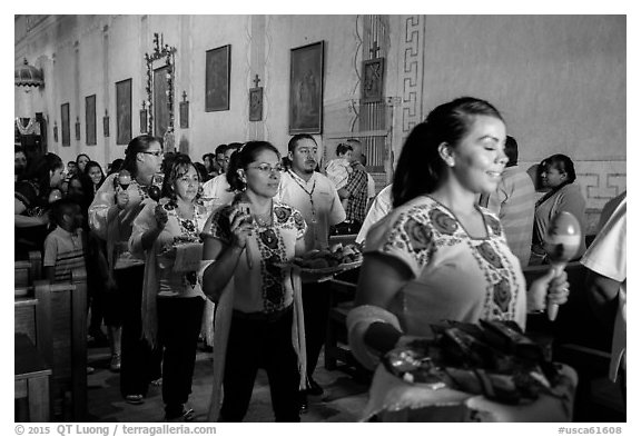 Mexican worshippers during festival, Mission San Miguel. California, USA (black and white)