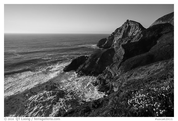 Devils slide, late afternoon. San Mateo County, California, USA (black and white)