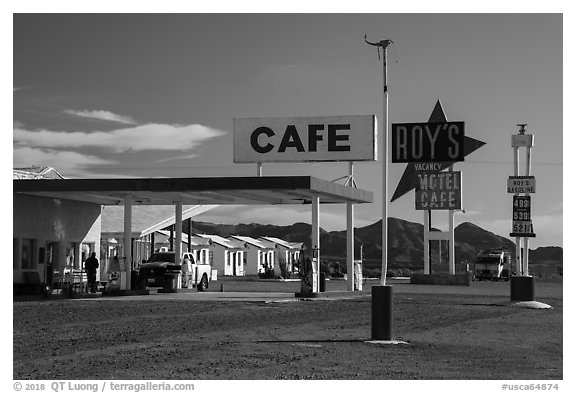 Roys Cafe, Amboy. California, USA (black and white)
