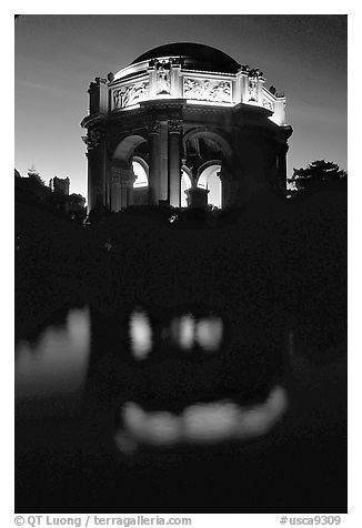Rotunda of the Palace of Fine arts reflected in lagoon at  night. San Francisco, California, USA (black and white)