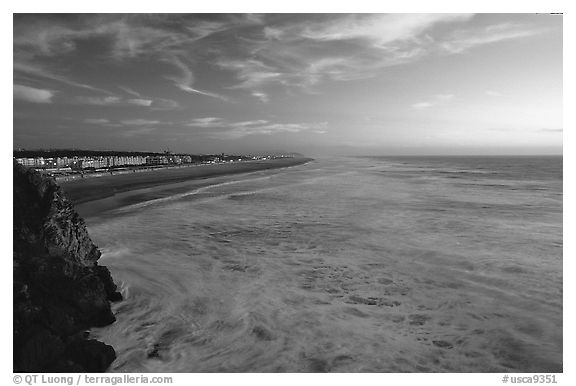 Ocean Beach at sunset, seen from the Cliff House. San Francisco, California, USA (black and white)