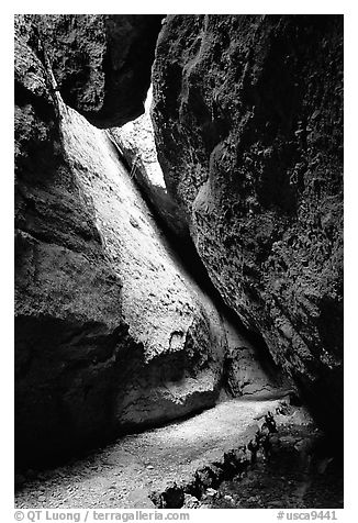 Rocks and path in Bear Gulch Caves. Pinnacles National Park (black and white)