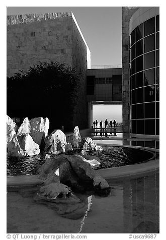 Courtyard, Getty Museum, Brentwood. Los Angeles, California, USA (black and white)