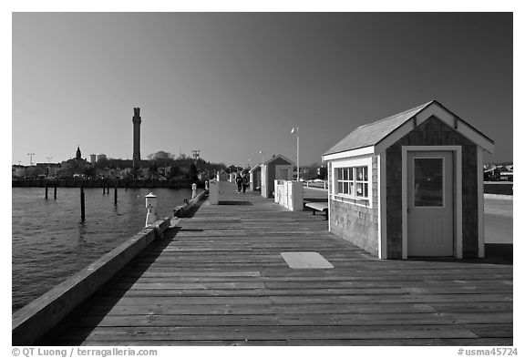 Pier and Pilgrim Monument, Provincetown. Cape Cod, Massachussets, USA