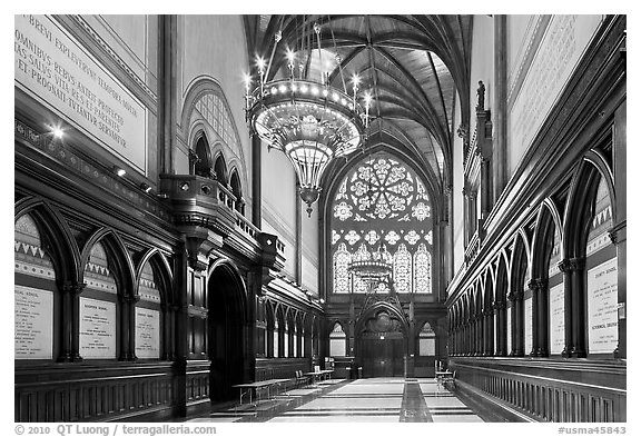 Memorial Transept, Memorial Hall, Harvard University, Cambridge. Boston, Massachussets, USA (black and white)