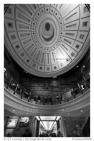 Dome and Quincy Market Colonnade. Boston, Massachussets, USA (black and white)