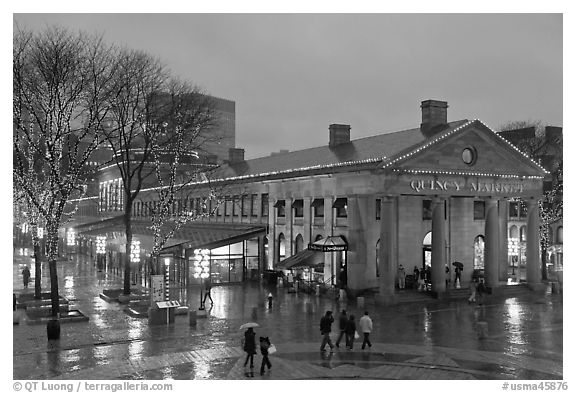 Faneuil Hall Marketplace at dusk. Boston, Massachussets, USA (black and white)