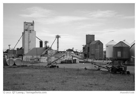 Fertilizer plant, Bowman. North Dakota, USA (black and white)