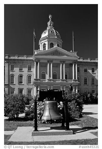 Bell and New Hampshire state capitol. Concord, New Hampshire, USA