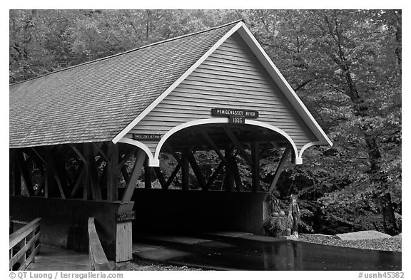 Covered bridge, Franconia Notch State Park. New Hampshire, USA