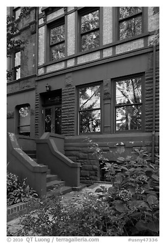 Front yard and townhouse. NYC, New York, USA (black and white)