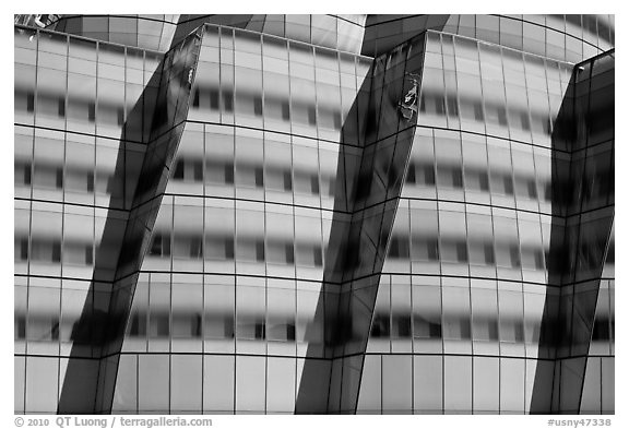 Facade detail, IAC building. NYC, New York, USA (black and white)