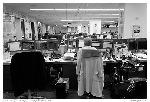 Newsroom with open floor plan, One Beacon Court. NYC, New York, USA (black and white)