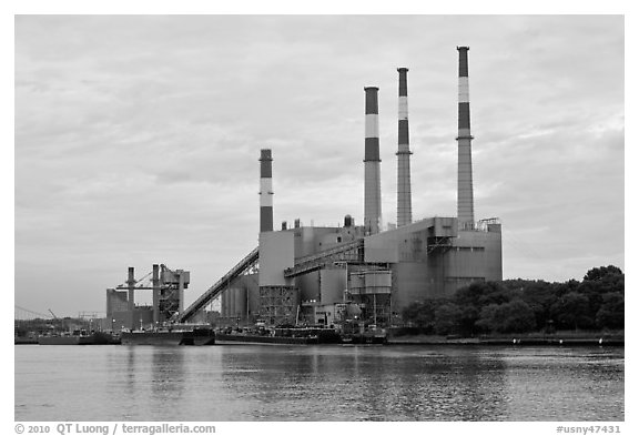 Power Station, Queens. NYC, New York, USA (black and white)