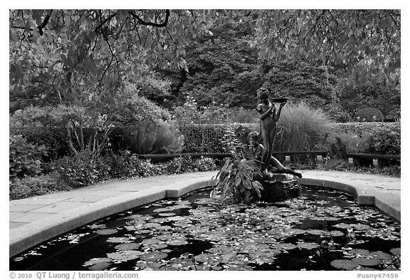Pool and sculpture inspired by children South Garden. NYC, New York, USA