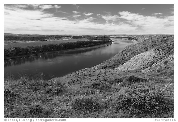 Little Sandy Scenic and Access Easement. Upper Missouri River Breaks National Monument, Montana, USA (black and white)