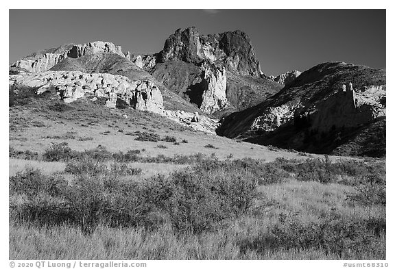 Grassland, Dark Butte and Archangel formations. Upper Missouri River Breaks National Monument, Montana, USA (black and white)