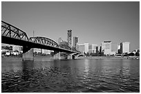 Williamette River, Hawthorne Bridge and city Skyline, early morning. Portland, Oregon, USA (black and white)