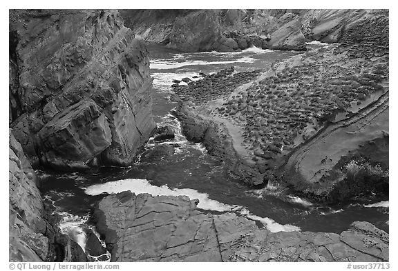 Cliffs and slabs, Shore Acres. Oregon, USA