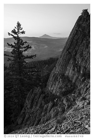 Mt McLoughlin and ridge from Pilot Rock at dusk. Cascade Siskiyou National Monument, Oregon, USA (black and white)