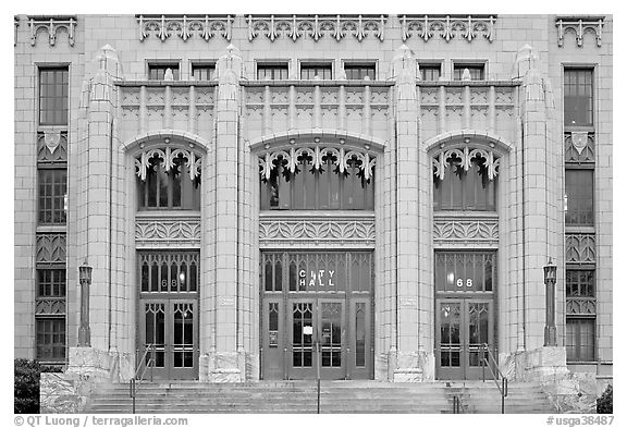 Art deco entrance of City Hall. Atlanta, Georgia, USA (black and white)