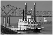 Paddle steamer and bridge. Natchez, Mississippi, USA ( black and white)