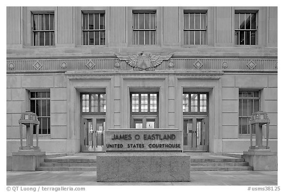 Art deco federal courthouse at dusk. Jackson, Mississippi, USA (black and white)